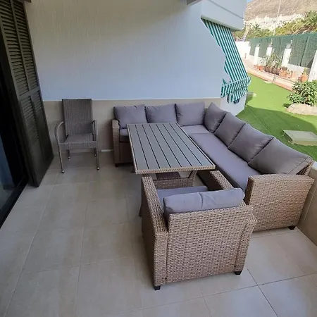 Martina 67 Sur Y Sol Los Cristianos * Лос Кристианос