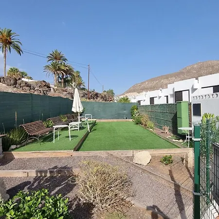 Martina 67 Sur Y Sol Los Cristianos * لوس كريستيانوس