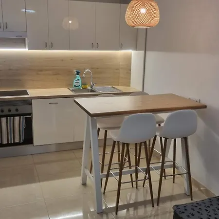 Martina 67 Sur Y Sol Los Cristianos