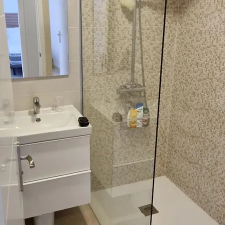 Martina 67 Sur Y Sol Los Cristianos